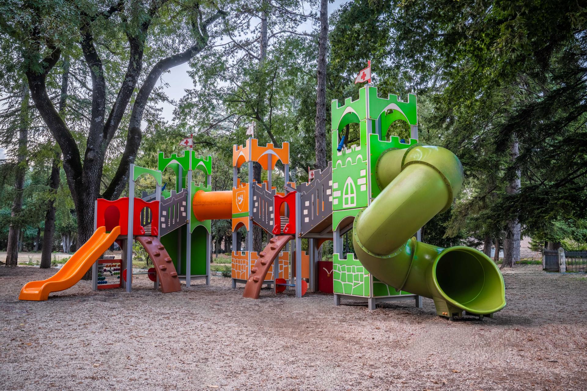 holzhof in italia Struttura ludica a tema per parchi comunali e camping - Marche