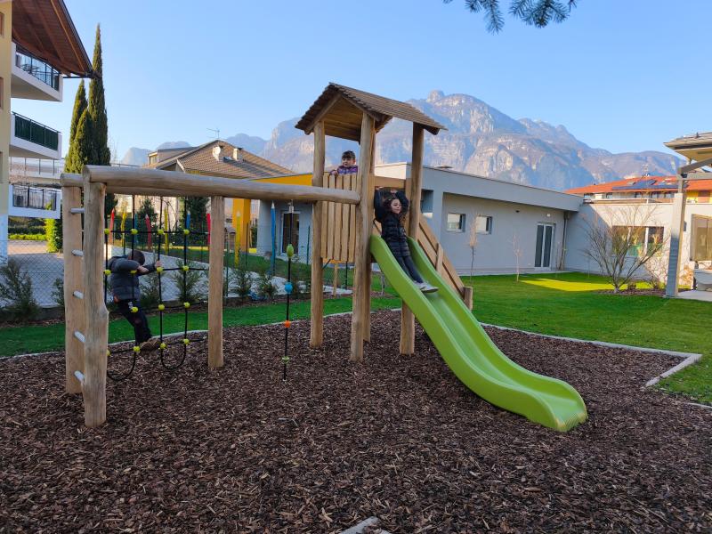 holzhof in italia Parco giochi in legno di Robinia certificato per scuole dell'infanzia - Trentino