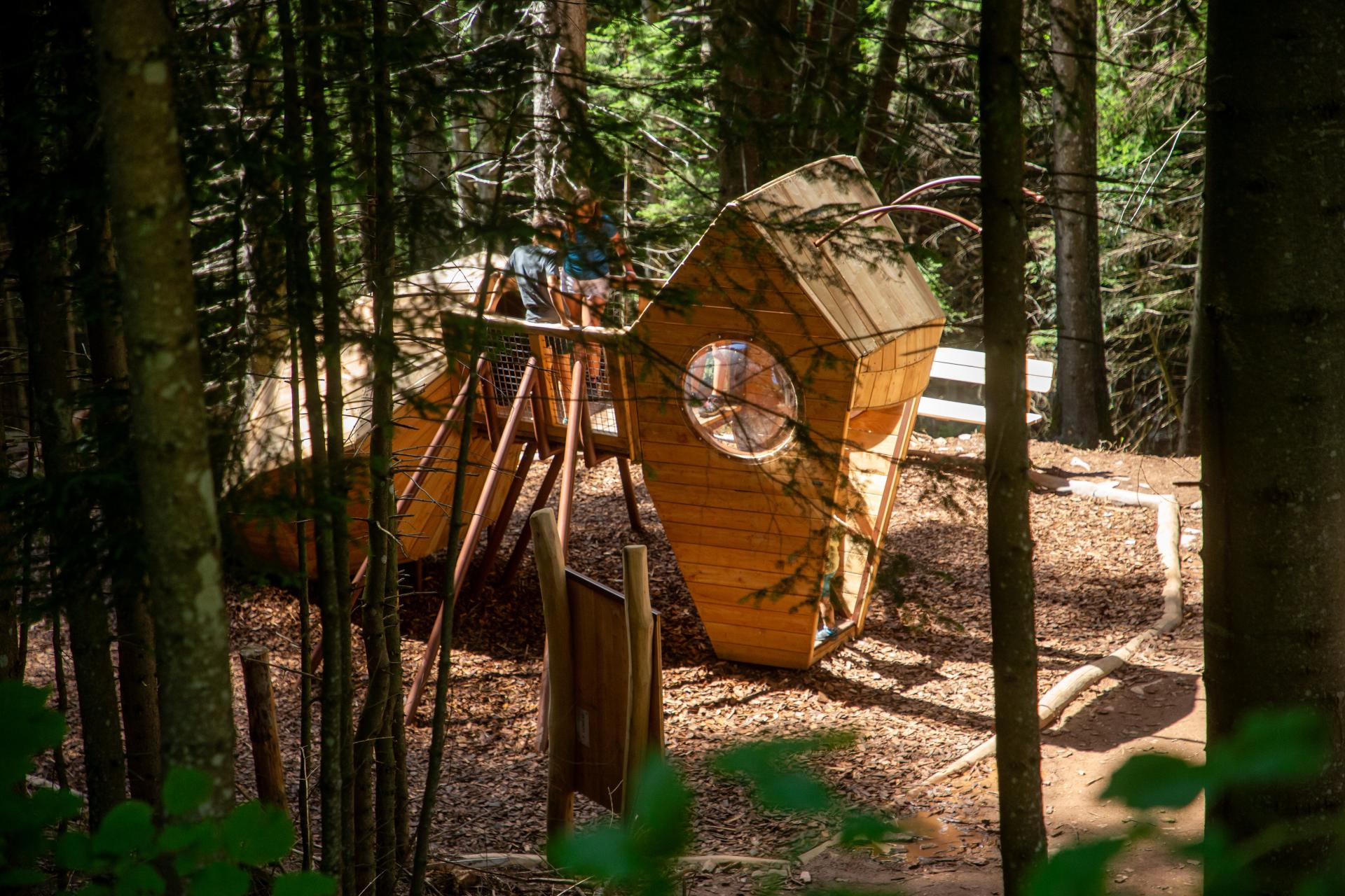 aree ludiche customizzate sentiero tematico mega bugs paganella