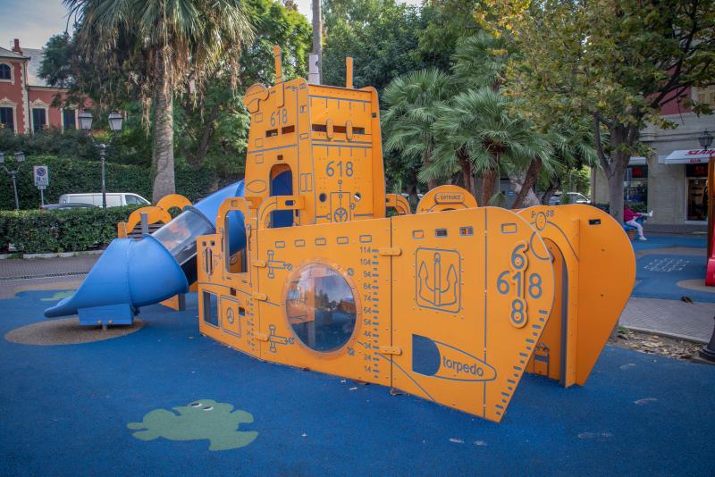 parchi strutture a tema yellow submarine xo51g