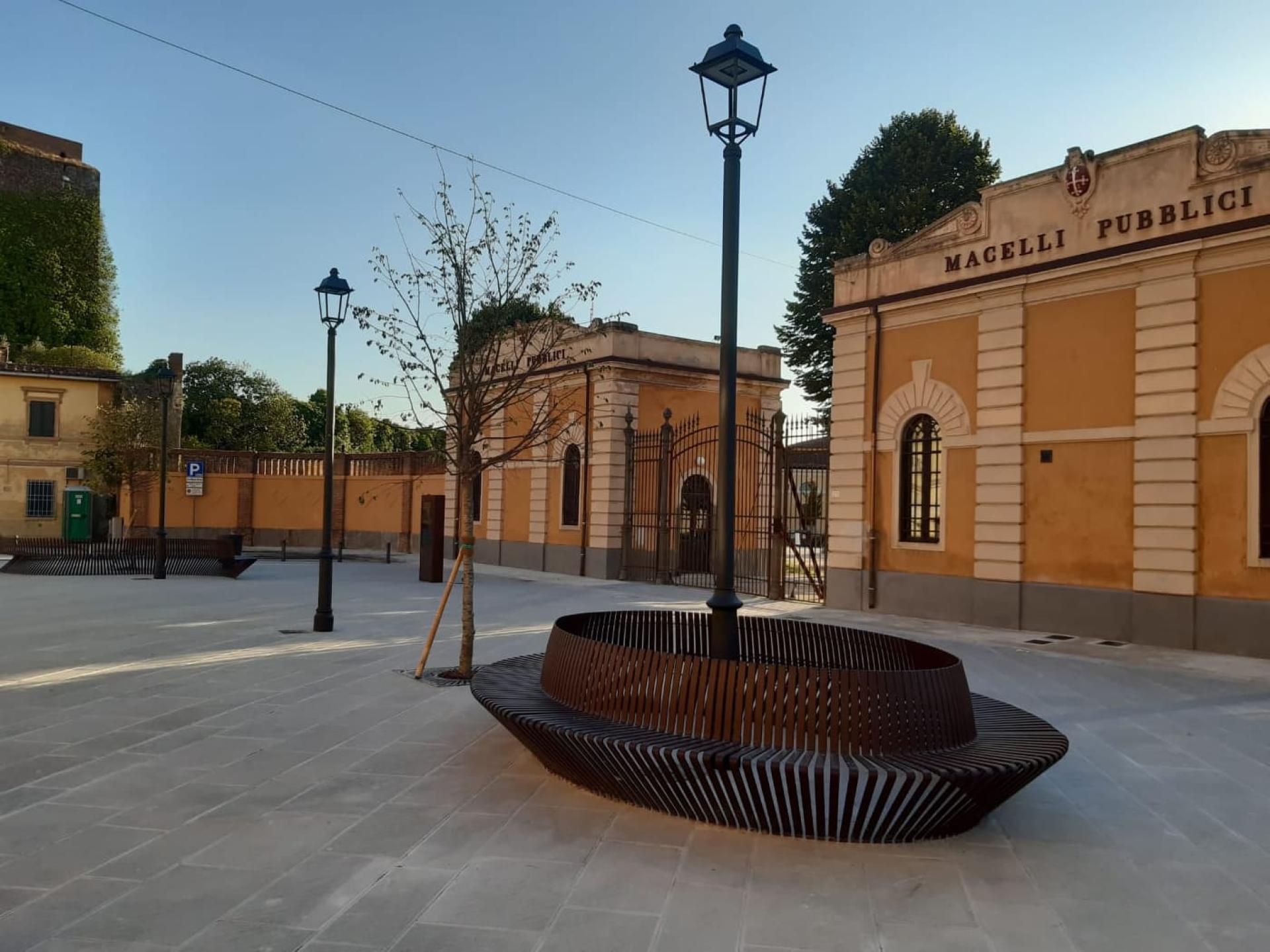 holzhof in italia Panchine linea Fenicia per arredo urbano e aree relax - Pisa