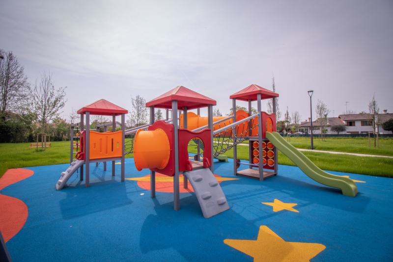 inclusione struttura per parco giochi inclusivo linea OXI